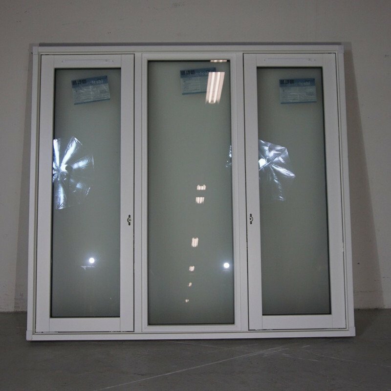 Sidehængt vindue m. 3 fag fra Idealcombi, 2-Lags glas, Træ/alu, Grå 177,7 X 164 
