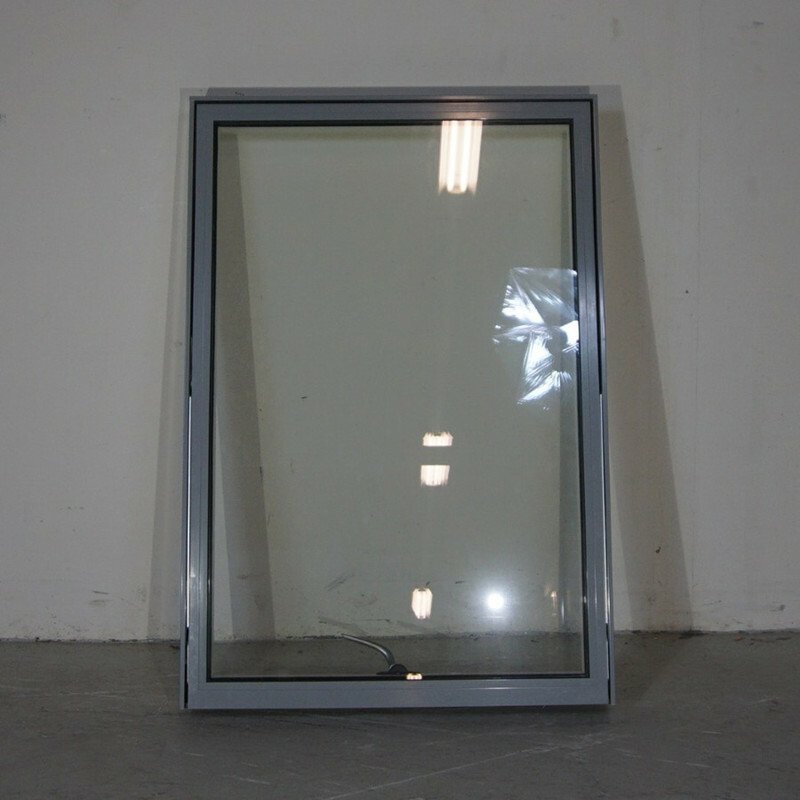Topstyret vindue fra Idealcombi, 2-Lags glas, Træ/alu, Grå 89,6 X 130 
