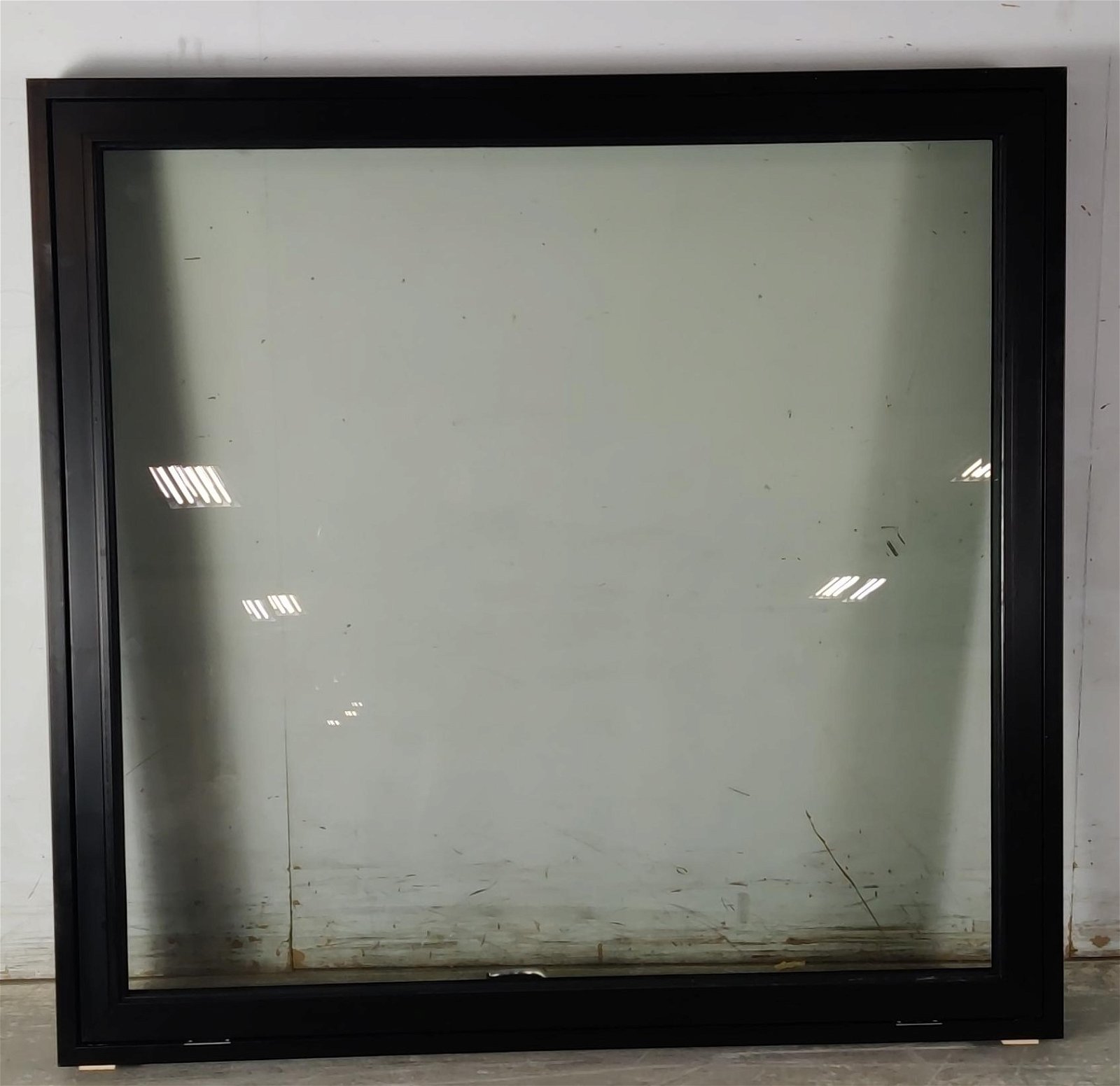 Topstyret vindue fra STM, Klar glas, Træ/alu, Sort  142,8 X 136,8 