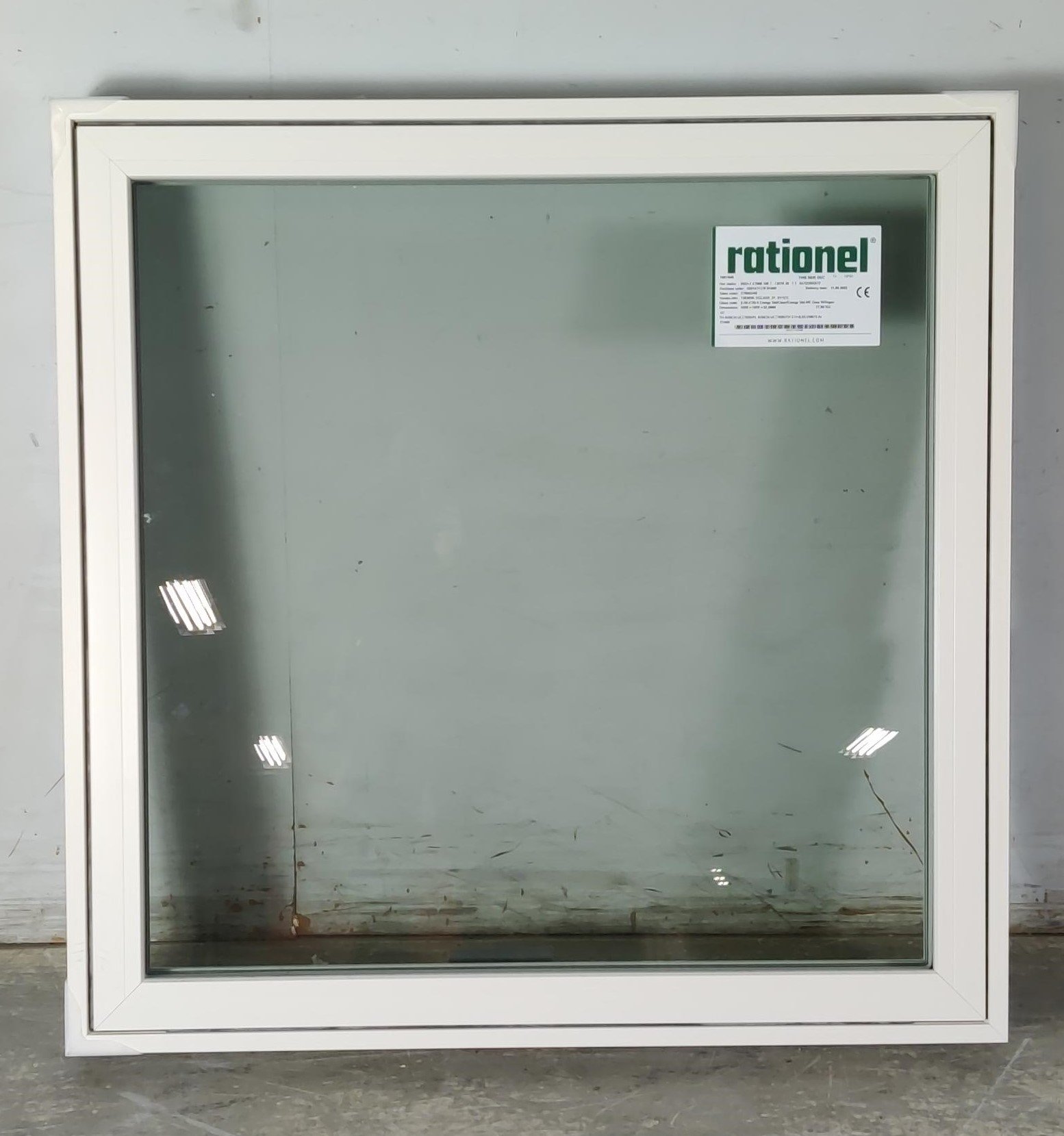 Topstyret vindue fra Rationel. Klar glas, Træ/alu, Hvid