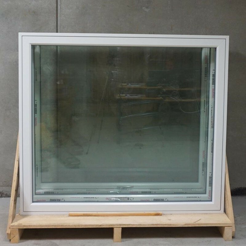 Topstyret vindue fra Rehau, PVC, Hvid 151 X 133 